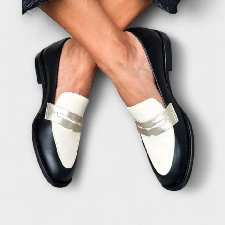 Andreja – Crne Loaferice s Metalnim Sjajem