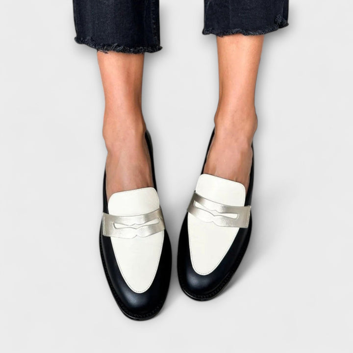 Andreja – Crne Loaferice s Metalnim Sjajem