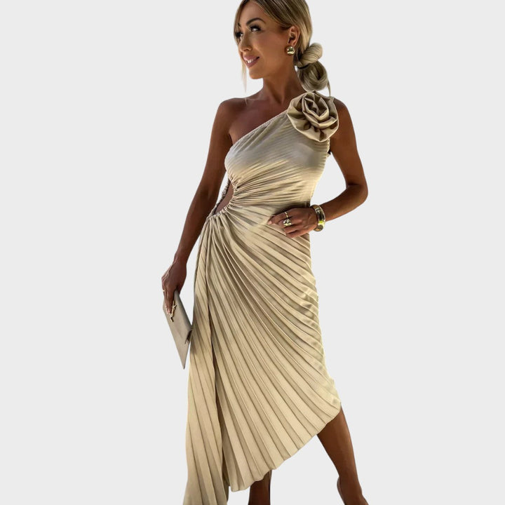 Nika - Elegantna Haljina s Naborima na Ramenu
